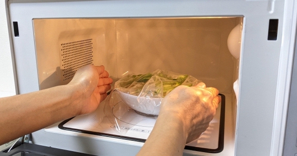 Cảnh báo đến những người dùng lò vi sóng không muốn mắc ung thư