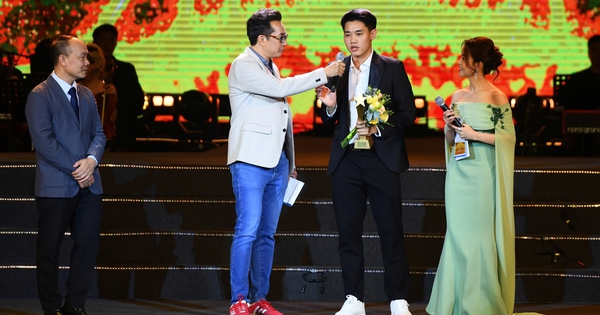 Đình Bắc nhận giải Cống hiến 2026, tuyên bố sẵn sàng xuất ngoại