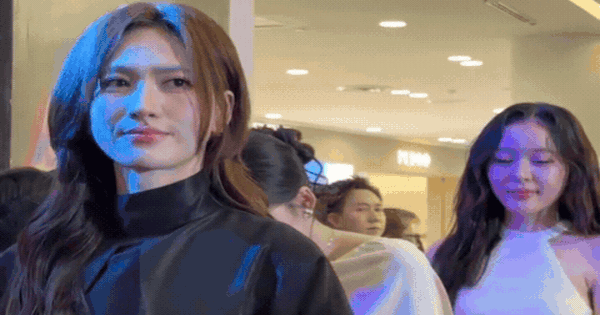 Việt Nam có nữ thần mặt mộc như gắn spotlight trên người, đẹp đến mức khiến Hoa hậu đứng chung suýt 