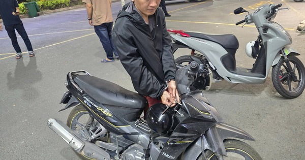 Bắt Lê Văn Sơn, người trộm xe máy ở siêu thị Co.opmart Phú Mỹ