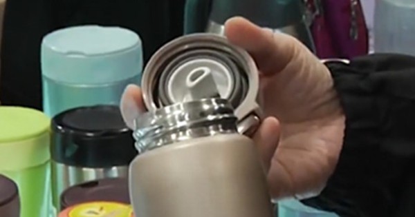 Nam tài xế 50 tuổi mắc hàng loạt bệnh hiểm nghèo vì chiếc cốc giữ nhiệt, bác sĩ nhắc: 7 loại nước tuyệt đối không để trong loại cốc này