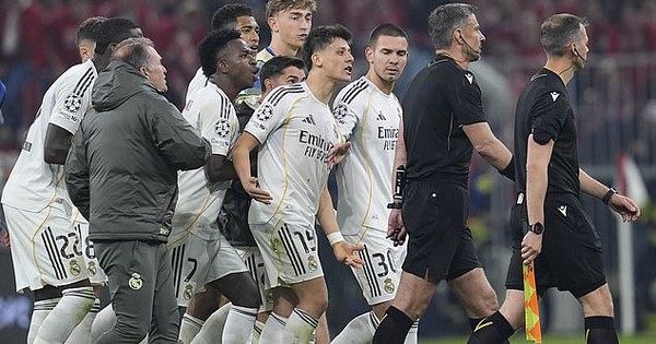 Trận tứ kết Champions League vs Bayern căng thẳng thế nào mà dàn sao Real Madrid giận dữ đòi 