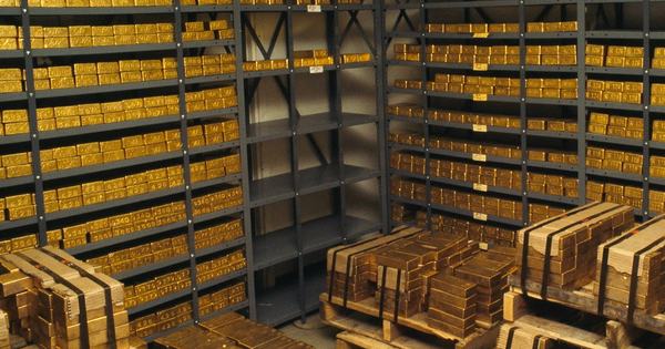 Tài sản an toàn nhất bị xả hàng: Vì sao một loạt ngân hàng trung ương bán vàng giữa khủng hoảng?