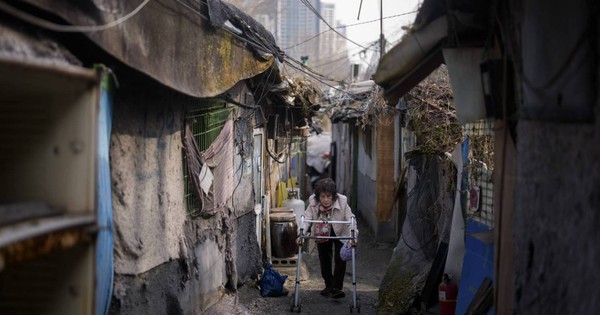 Những kiếp người “ký sinh” trong khu nhà giàu Gangnam (Seoul): Phía sau sự hào nhoáng của giới siêu giàu Hàn Quốc