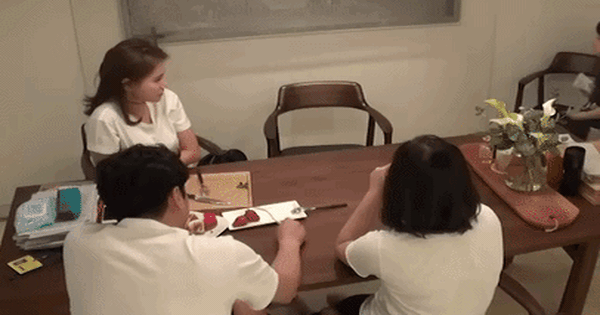 Nam cầu thủ đưa Hàn Quốc vào Top 4 World Cup lấy Hoa hậu xinh đẹp, hôn nhân từng trên bờ sụp đổ chỉ vì một chi tiết?