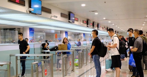 Người dân sắp đi nước ngoài chú ý thông báo từ Công an