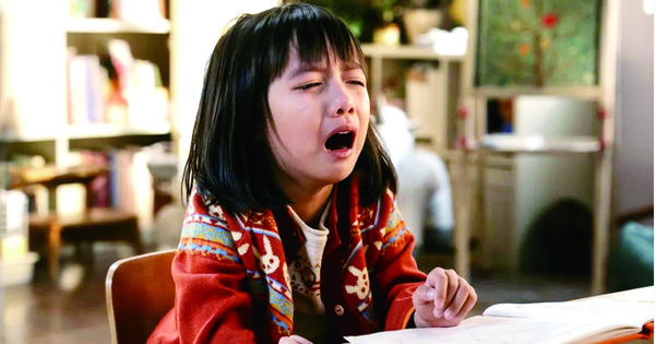 Phát hiện con gái tự học móc len rồi 