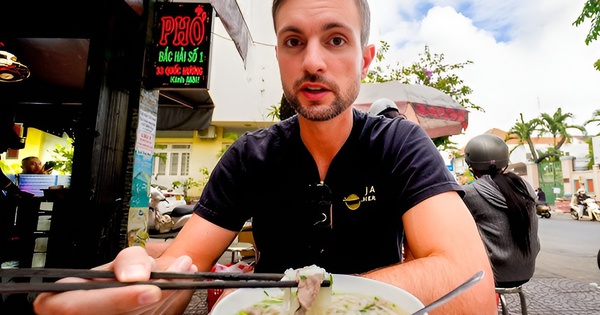 Trổ tài dùng tiếng Việt cho 