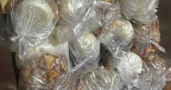 Nữ sinh lớp 9 đi học cặp lúc nào cũng căng phồng, hóa ra em có thân phận bí mật