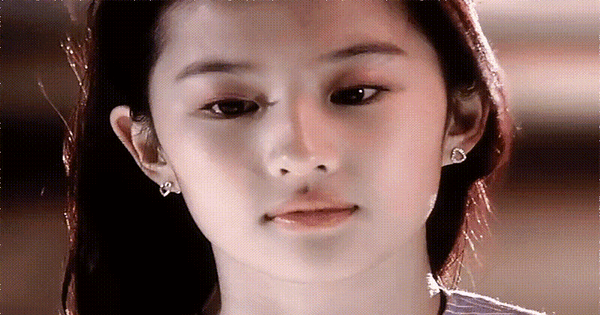 Nhìn Lưu Diệc Phi 25 năm trước đúng là visual 