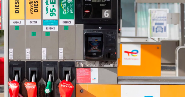 Giá xăng vượt 60.000 đồng/lít, quốc gia giàu nhất nhì EU chứng kiến 900 trạm xăng cạn kiệt nhiên liệu