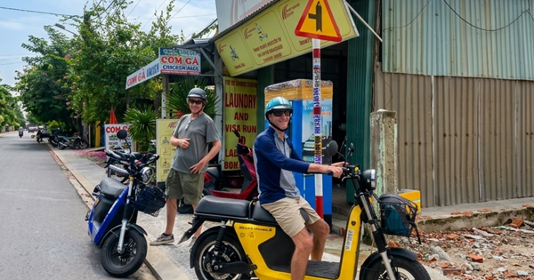 Lỡ gõ sai một dấu câu tiếng Việt, anh Tây biến mình thành tài xế bất đắc dĩ