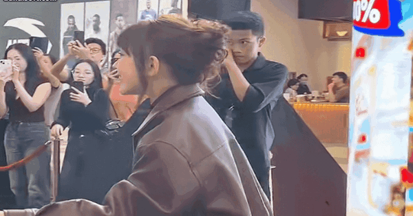 Ra mà xem mỹ nhân 12 tuổi toả sáng ở Việt Nam: Đẹp như thiên thần - diễn như ác quỷ, muốn không nổi tiếng cũng khó