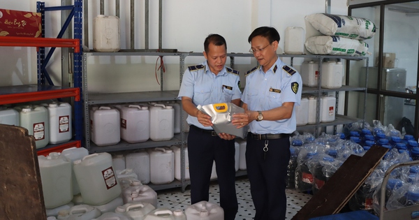 Kiểm tra bất ngờ loạt hộ kinh doanh: Xử phạt hàng tỷ đồng, chuyển 1 vụ sang cơ quan điều tra