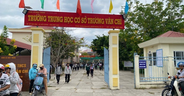 17 học sinh đồng loạt 