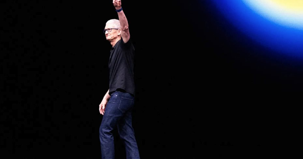 Nóng: Tim Cook từ chức CEO Apple