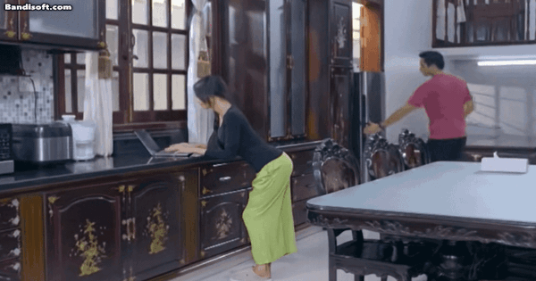 Dáng đứng Bóng Ma Hạnh Phúc là gì mà cả MXH bắt trend, xem tới đâu ngại hết tâm can đến đó