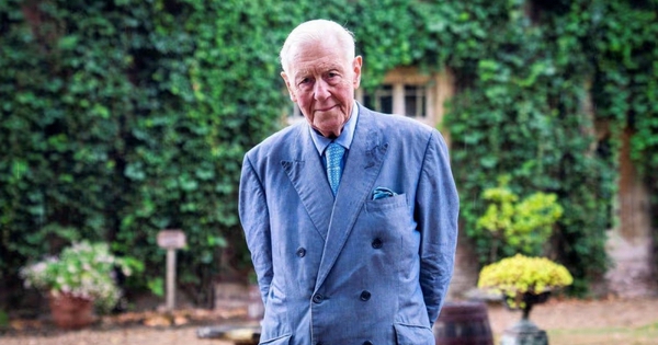 80-year-old man recruits young wife with "salary" of 1.8 billion/year, unbelievable set of standards