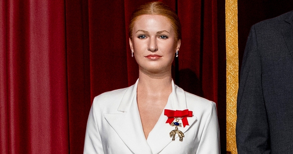 스페인 공주 레오노르의 18세 밀랍인형이 논란을 불러일으켰다.