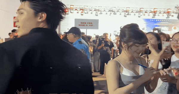 Hot rần rần clip Võ Điền Gia Huy bơ đẹp Tam Triều Dâng tại sự kiện, tưởng phim giả tình thật cơ mà