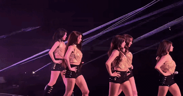 Đến lượt nhóm nữ không lỗ hổng visual trầy trật bán vé concert, “công chúa Kpop” gánh không nổi chuyến này