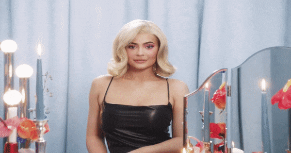Kylie Jenner bị người giúp việc khởi kiện