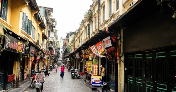 Toàn cảnh phố phường Hà Nội mang diện mạo khác lạ sau 4 tháng lập lại trật tự vỉa hè