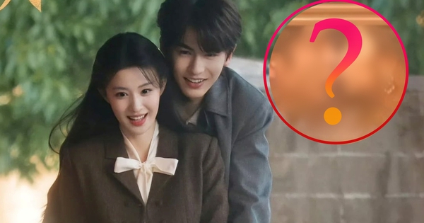 Không thể chấp nhận cảnh hôn mất thẩm mỹ của Trương Lăng Hách và Vương Sở Nhiên