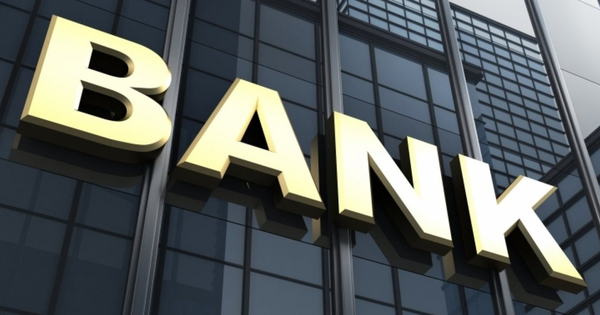 Từ nay, phong toả tài khoản để vay tiền ở nơi khác: Một ngân hàng sẽ thu phí 500 nghìn đồng