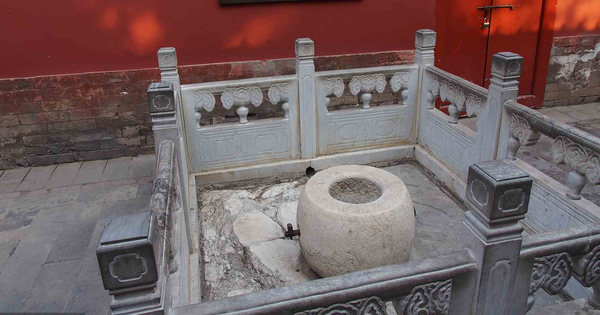 Hé lộ bí ẩn Tử Cấm Thành có 72 giếng nước nhưng hàng trăm năm không ai dám uống 1 giọt