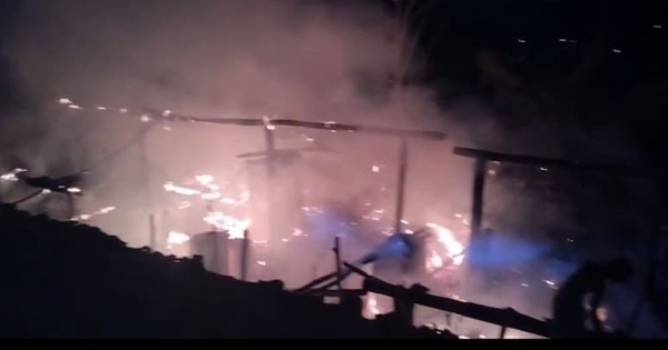 Vợ không chịu về nhà, chồng phóng hỏa đốt nhà bố mẹ vợ