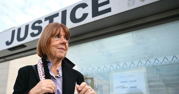 Một người phụ nữ nghỉ hưu 70 tuổi lọt danh sách TIME 100 vì dám để cả thế giới nhìn thấy nỗi đau của mình