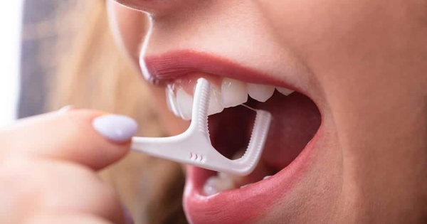 Cảnh báo: Dùng tăm chỉ nha khoa kiểu này, người đàn ông suýt trả giá bằng mạng sống