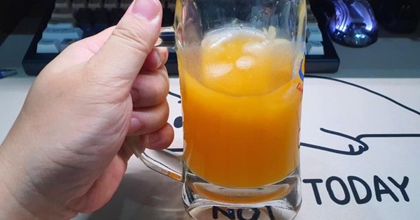 Nữ nhân viên văn phòng cấp cứu vì đau lưng dữ dội sau khi uống viên sủi bổ sung vitamin C cực quen thuộc