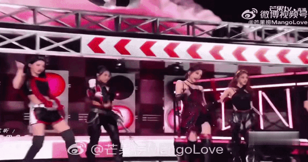 Phát hiện thảm họa mới ở show Trung Trang Pháp tham gia: Hát dở đến mức thành trò đùa MXH, mỹ nhân mặt xinh dáng đẹp mà lạ lắm!