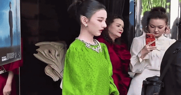 Mỹ nữ phát sáng giữa đám đông vì làn da quá trắng: Chưa 1 lần mặc xấu trong đời, style dễ dàng copy paste