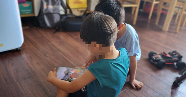 Lời khuyên cho phụ huynh có con nghiện điện thoại