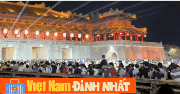 Lễ này, một nửa Việt Nam đang ở Huế!