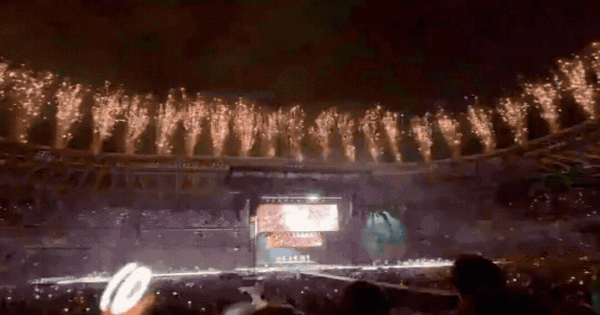 Concert như lễ hội quốc gia của 9 mỹ nhân bị chê hết thời, kỷ lục làm nên lịch sử 10 năm sau cả showbiz còn nể