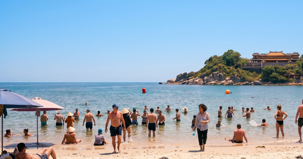 Đi du lịch giữa nắng nóng, nhiều người không ngờ những thói quen này lại âm thầm đẩy nguy cơ đột quỵ lên cao