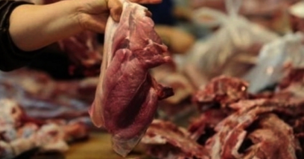 Dùng thịt động vật chết, phụ gia độc hại chế biến thực phẩm: Đề xuất phạt đến 100 triệu