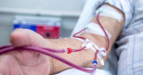 Người đàn ông tử vong vì suy thận giai đoạn cuối, bác sĩ tiếc nuối: Thích uống trà, chăm thể dục nhưng mắc 1 sai lầm…