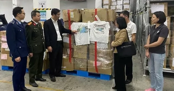 Một công ty bị phạt hơn 22 triệu đồng, buộc tiêu hủy 6.000 áo in bản đồ thiếu Hoàng Sa, Trường Sa