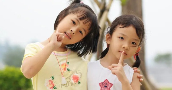 2 đứa con cùng nhà, vì sao đứa vô tâm đứa 