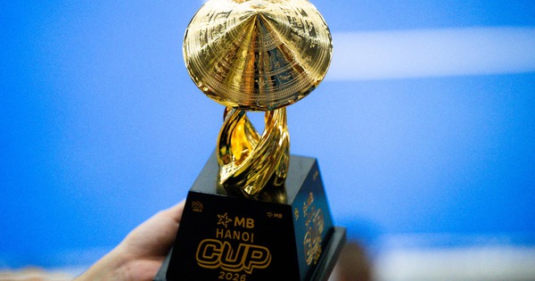 Cận cảnh chiếc cup vàng danh giá của PPA Asia 1000 - MB Hanoi Cup 2026!
