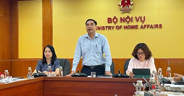 Bộ Nội vụ: Không có chủ trương hoán đổi để nghỉ 9 ngày dịp Giỗ Tổ và 30/4-1/5