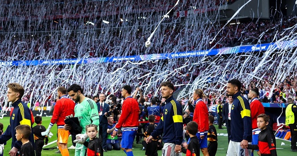 Trận Atletico Madrid hoà kịch tính Arsenal trắng xoá vì giấy vệ sinh