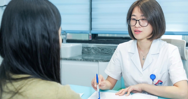 Nằm điều hòa cả tuần, người phụ nữ nhập viện vì amidan đầy mủ