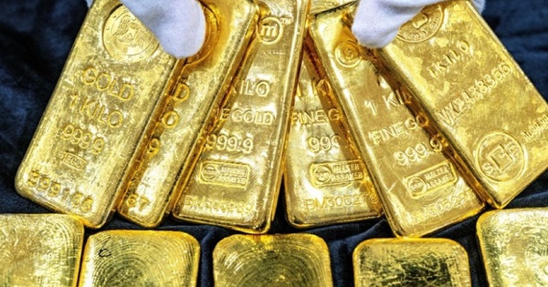 Giá vàng hôm nay 4/4: Ngừng lao dốc