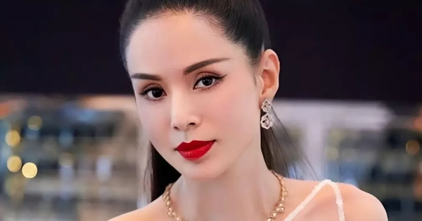 Một nửa giới giải trí phải xin lỗi